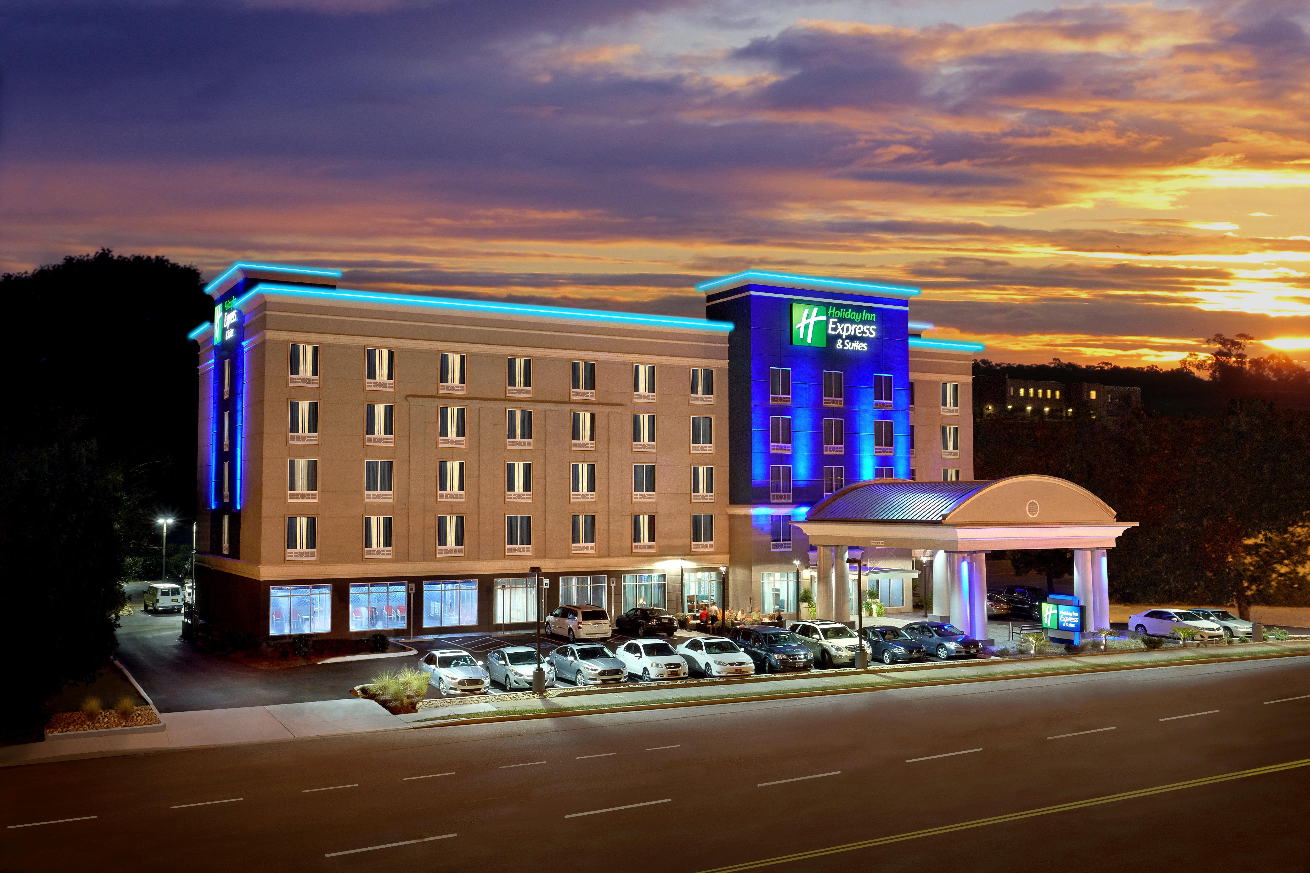 Holiday Inn Express Hotel & Suites Knoxville, An Ihg Hotel Exterior photo